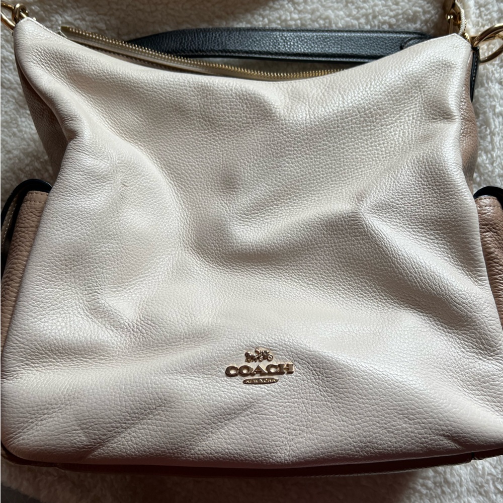 Coach Cream and Black Shoulder Bag with Textured Leather